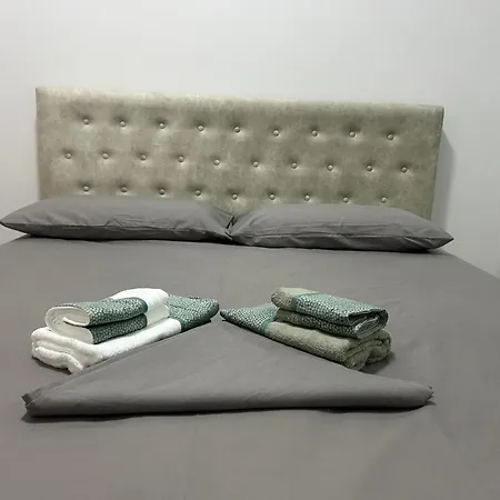 Tirona Old Street Тирана